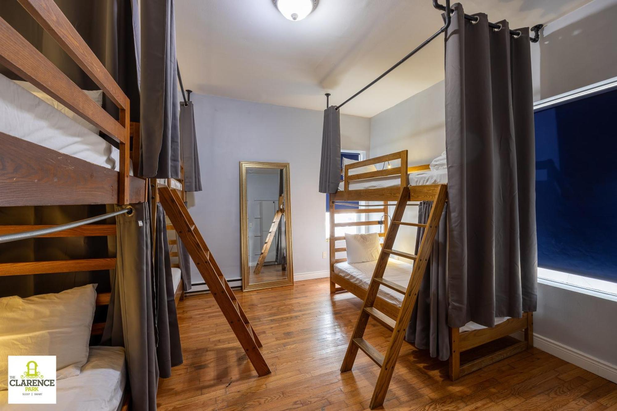 Bed 6-Bed Male Dormitory Room